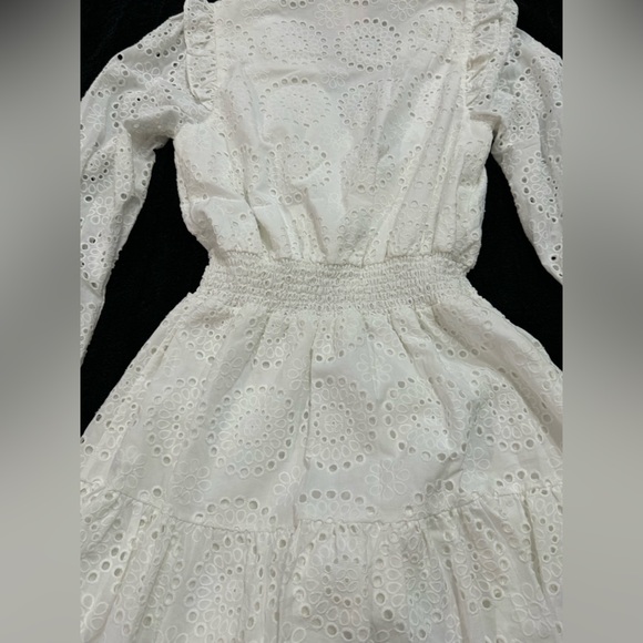 LILLY PULITZER Taviana Eyelet Dress Resort White Circle Bloom Eyelet - Picture 10 of 13